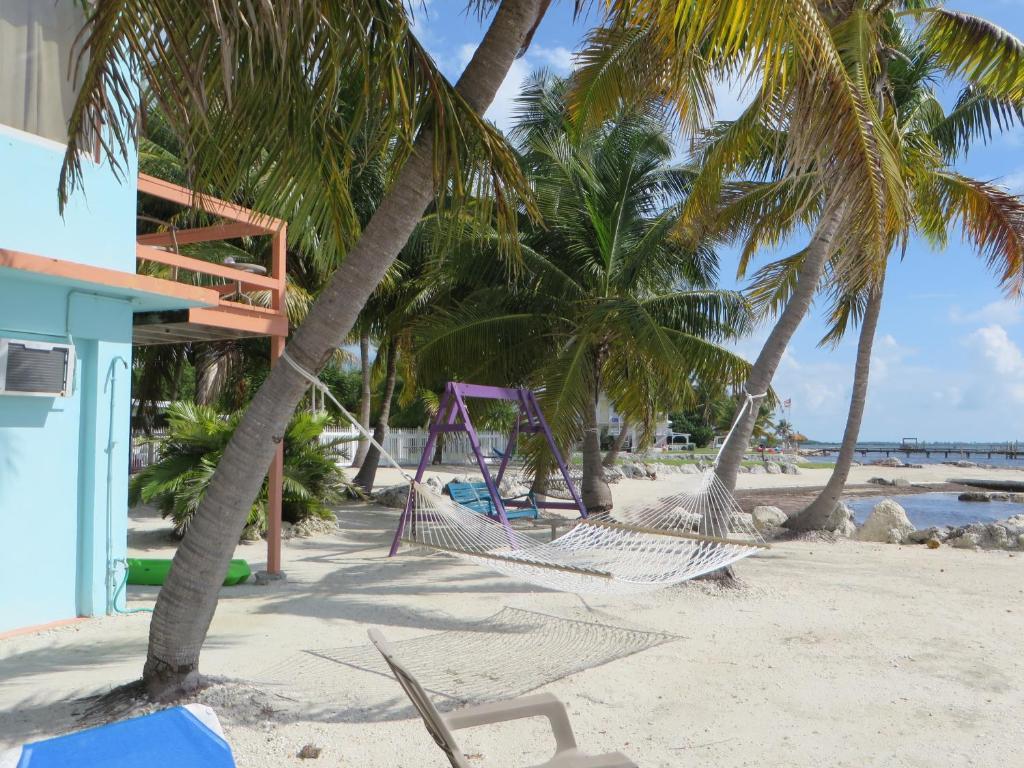 White Sands Inn Маратон Екстер'єр фото