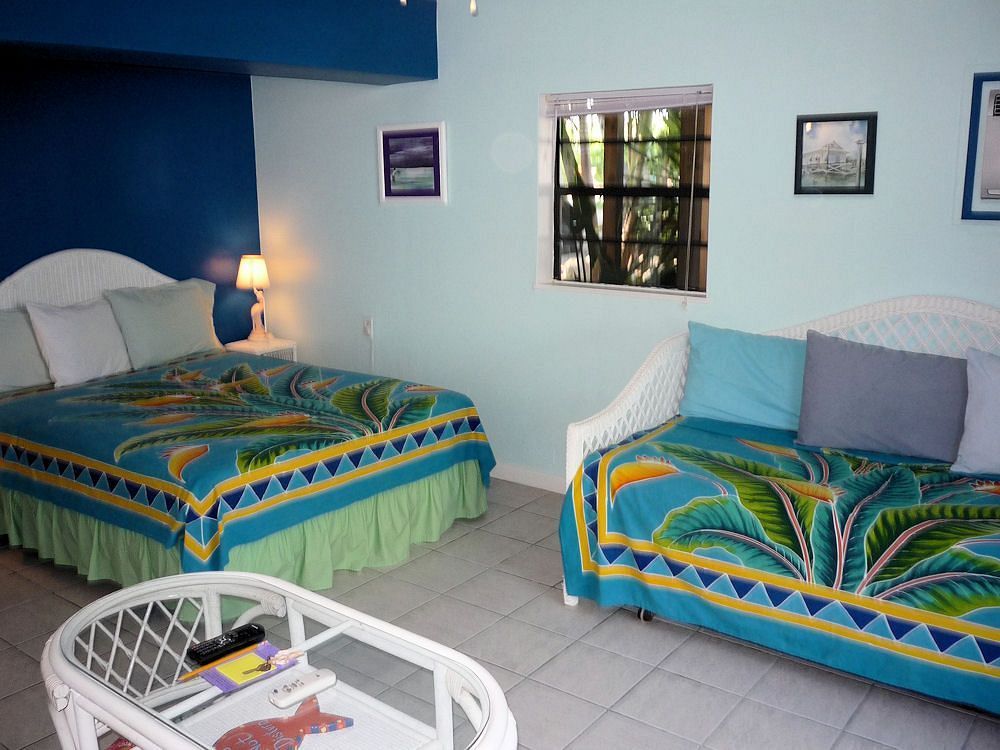 White Sands Inn Маратон Екстер'єр фото